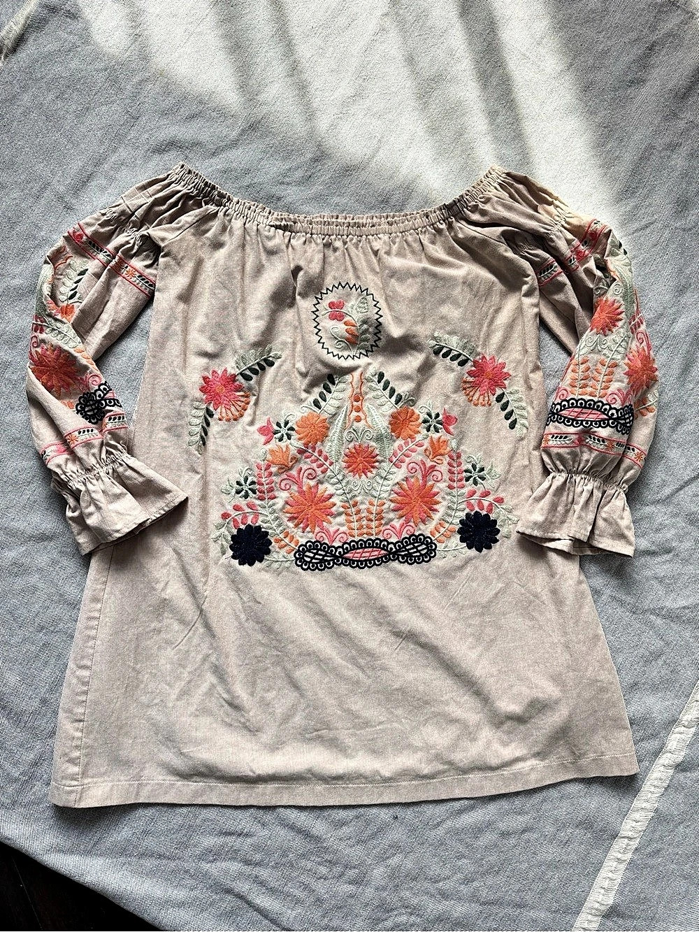 ELLISON Floral Embroidered Off-Shoulder Peasant Tunic Dress